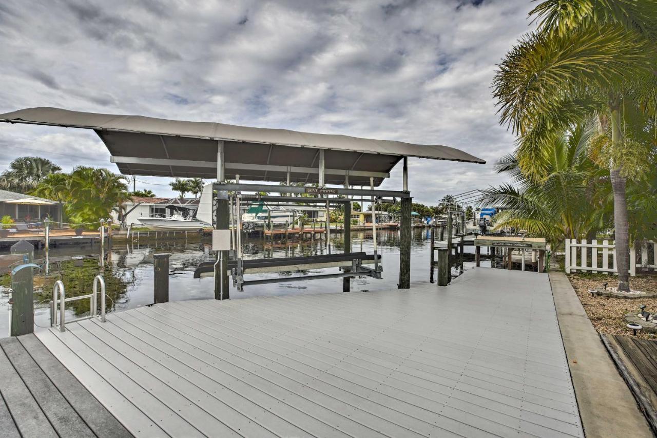 Waterfront Matlacha Home With Covered Boat Slip Exterior photo